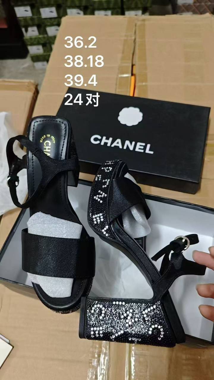 Chanel

90 dhs💓

Zain146
♥️♥️♥️