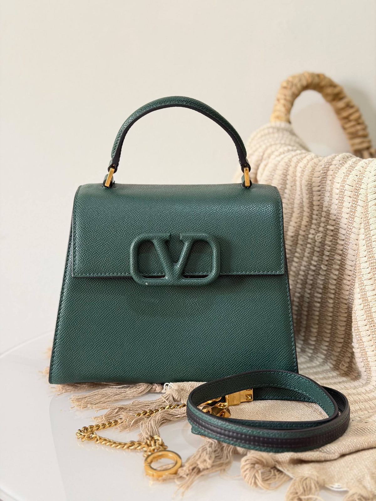 Valentino 
Super master quality aaa

For Price 👇 WhatsApp✅
0568585901 
0507557372
0552275751 Owner Zain 👌

Zain315
♥️♥️♥️