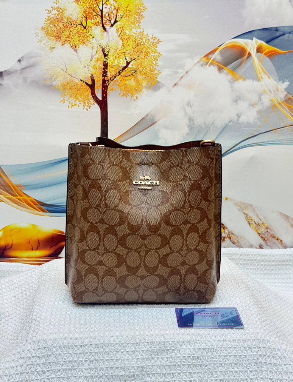 Coach
Best quality

With box’s
🎁🎁🎁

95 dhs🇦🇪
size 21cm

Zain158
♥️♥️♥️