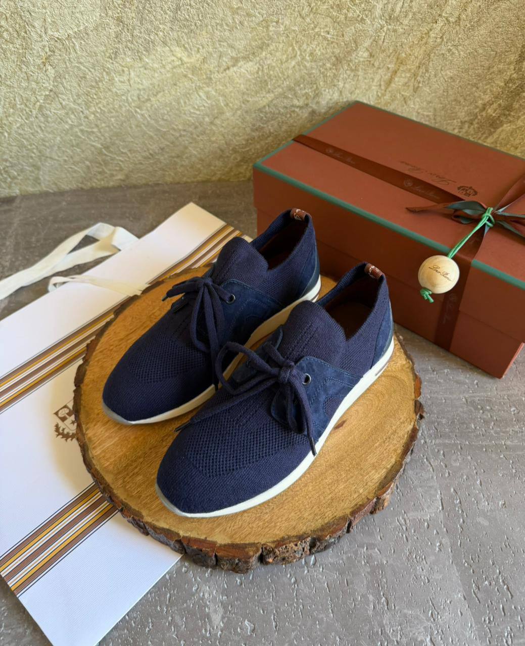 LORA PIANA 
SuperMaster Quality 💯
450 dhs✅
Size:36-41💥

Zain171
♥️♥️♥️