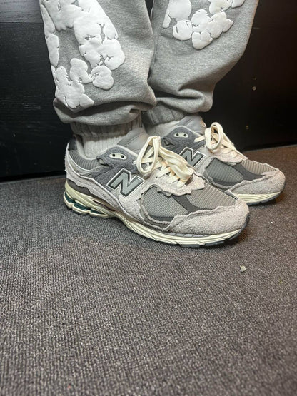 NEW BALANCE 2002R Protection Pack Rain Cloud
36-45 AVAILABLE 
220 dhs✅

Zain242
♥️♥️♥️