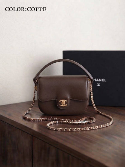 Chanel ᴍɪɴɪ ғʟᴀᴘ ʙᴀɢ

ɢᴏʟᴅʜᴀʀᴅᴡᴀʀᴇ./ ʟᴏɴɢ sʟɪɴɢ

ᴡɪᴛʜ ʙᴏx

ʟᴇᴀᴛʜᴇʀ
sɪᴢᴇ:20ᴄᴍ
110 dhs🇦🇪🇦🇪

Zain56
♥️♥️♥️