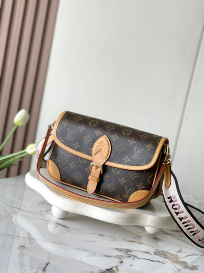 LV - YSL 
Master +++
For Price 👇 WTSP Text Zain 0568585901

Zain111
♥️♥️♥️