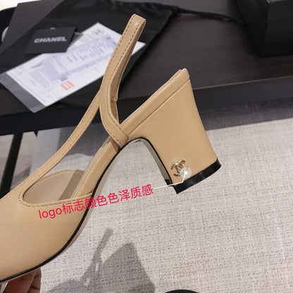 Chanel
Size 36-41 
120 dhs🇦🇪🇦🇪

Zain132
♥️♥️♥️