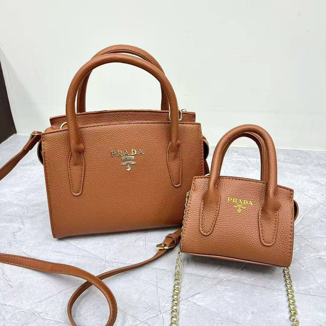 Prada
85 dhs✅

Zain232
♥️♥️♥️