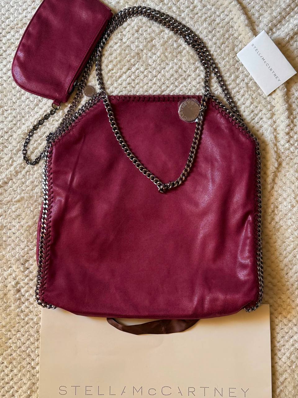 STELLA McCARTNEY
37cm
380 dhs🇦🇪🇦🇪
Top quality

Zain167
♥️♥️♥️
