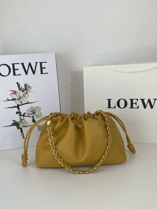 Loewe 
270 dhs🪙🖤
#30cm💕
Master

Zain228
♥️♥️♥️