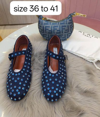 Alaia
only shoes
130 dhs✅

Zain103
♥️♥️♥️