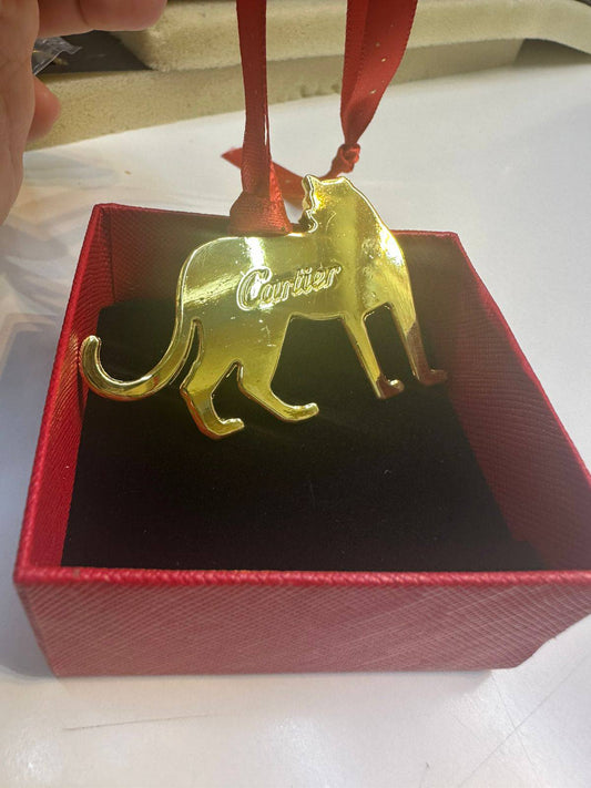 New arrival 
Cartier leopard car hanger / Accessory 
💓dhs 40 /  without box 
💓dhs 45 /  with Cartier box and paperbag

Zain243
♥️♥️♥️