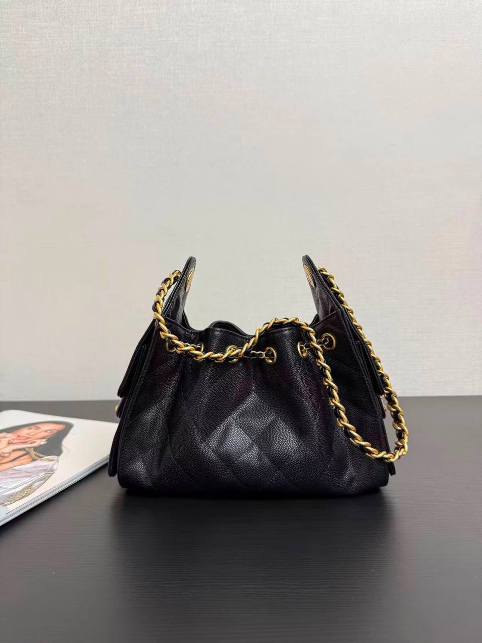 Chanel 25 Small Handbag in black grained calfskin with gold-tone hardware❤️
Italian leather💯💯
For Price 👇 WhatsApp✅
0568585901 
0507557372
0552275751 Owner Zain 👌

Zain71
♥️♥️♥️