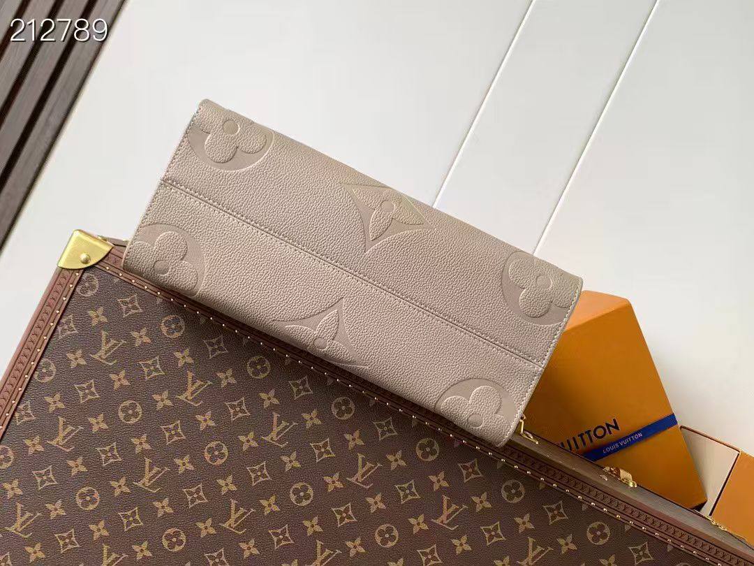 *Lv OnTheGo MM✅*
*Size 35 cm*
For Price 👇 WTSP Text Zain 0568585901

Zain274
♥️♥️♥️