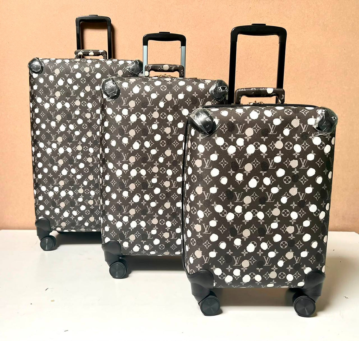 Travel Bags Set
Master💓💓
3in1
650 dhs✅✅

Zain341
♥️♥️♥️