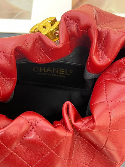 CHANEL ʜᴏʙᴏ ʙᴀɢ
ᴄᴀʟғsᴋɪɴ ʟᴇᴀᴛʜᴇʀ ᴍᴀᴛᴇʀɪᴀʟ
ɢᴏʟᴅ ʜᴀʀᴅᴡᴀʀᴇ
sɪᴢᴇ : 29 cm

75 dhs💓

Zain31
♥️♥️♥️