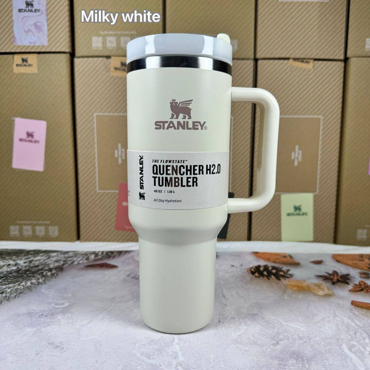 🌈 Stanley Coffee vacuum Cup 
1️⃣ First quality ＋🎁
Size ： 27 * 10 cm
65 dhs❤️
with box 🎁

Zain88
♥️♥️♥️