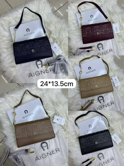 ❤️ Aignar  hobo
1️⃣ First quality +🎁
Size : 24 * 15 cm
95 dhs🪙🌨️
with box 🎁

Zain115
♥️♥️♥️