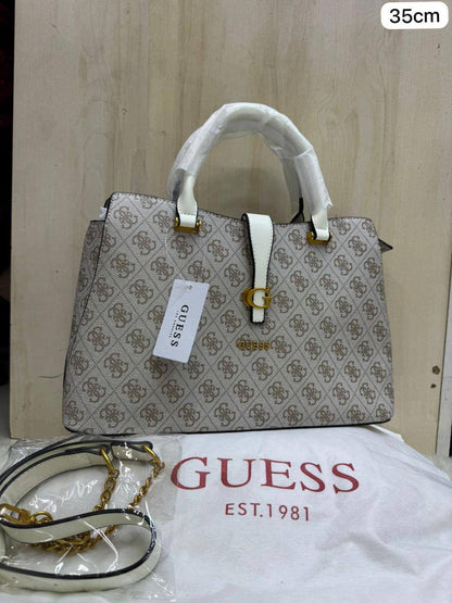 🌸 Guess Tote
Good quality
Size : 35 * 23 * 10 cm
110 dhs🇦🇪🇦🇪

Zain115
♥️♥️♥️
