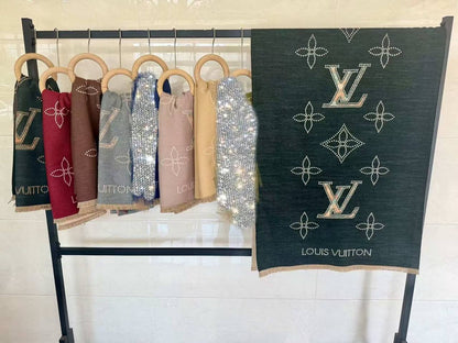 Scarf
45 dhs💓
High quality

Zain04
♥️♥️♥️