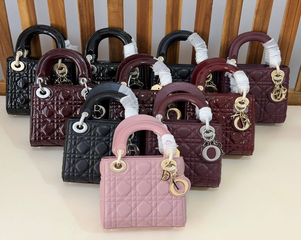 DIOR 💫
Super Master Quality ⚡️
Original Packing 🎁
17cm

For Price 👇 WhatsApp✅
0568585901 
0507557372
0552275751 Owner Zain 👌

Zain321
♥️♥️♥️