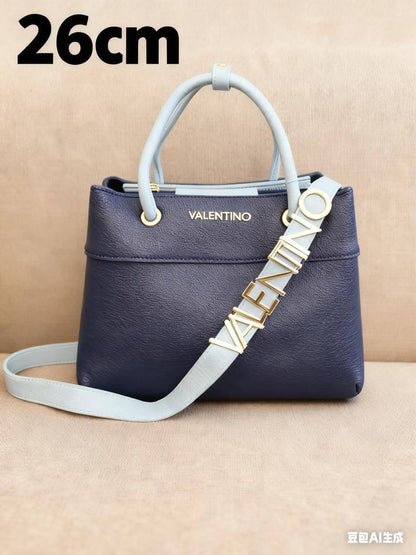 Valentino
115 dhs✅
high quality 
26cm

Zain26
♥️♥️♥️