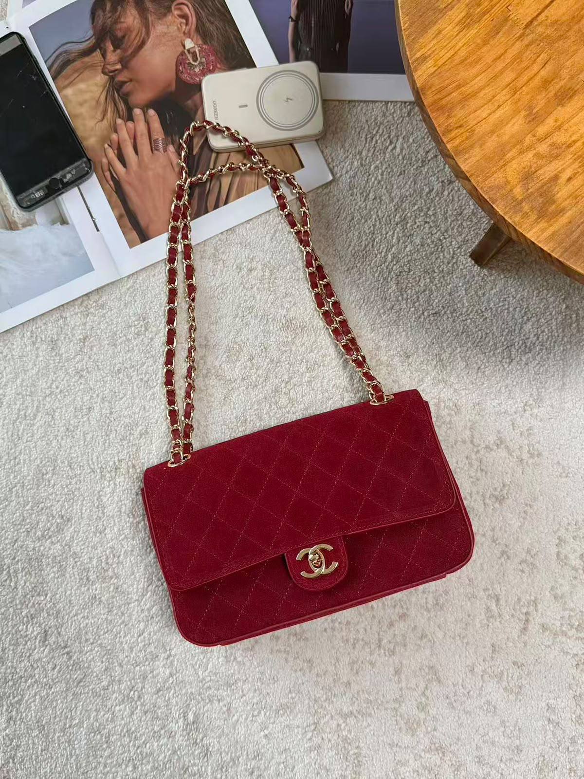 Chanel

23cm
340 dhs🇦🇪🇦🇪

Zain297
♥️♥️♥️