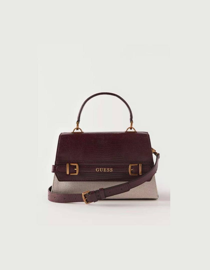 Guess
90 dhs🪙💕

high quality 


with box
🎁🎁🎁

Zain26
♥️♥️♥️