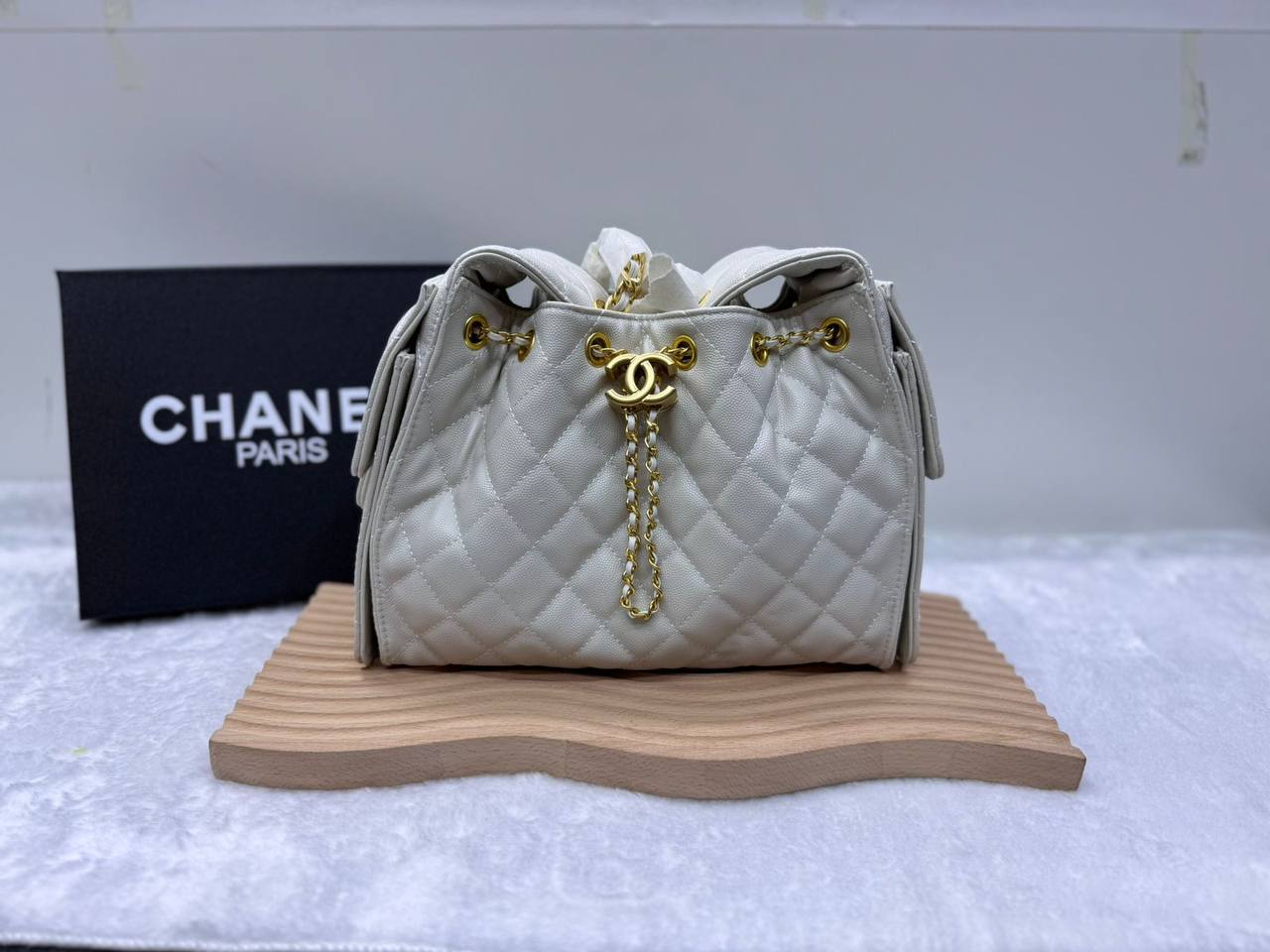Chanel

With box 
🎁🎁🎁

110 dhs🪙🌺

Zain114
♥️♥️♥️
