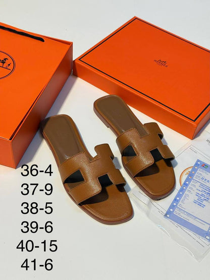 HERMES SLIPPER
GOOD QUALITY👌
90 dhs💓

Zain40
♥️♥️♥️