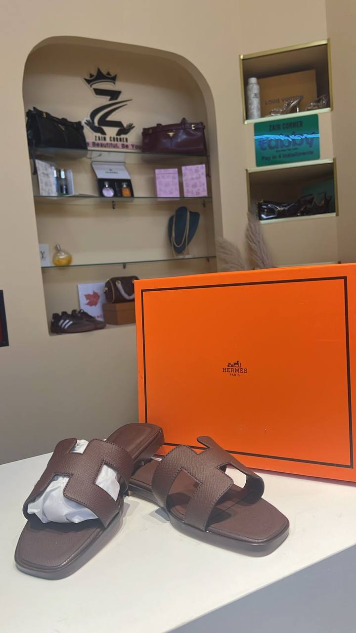 Hermes 

Size 36 to 41

80 dhs✅

Zain146
♥️♥️♥️