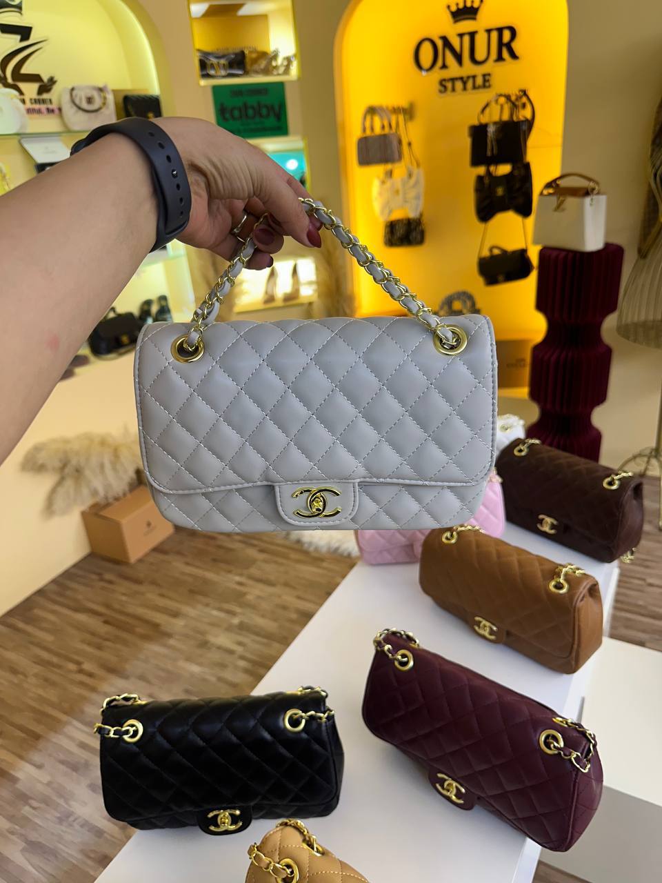 Chanel offer

180 dhs

Zain3121
♥️♥️♥️

Zc