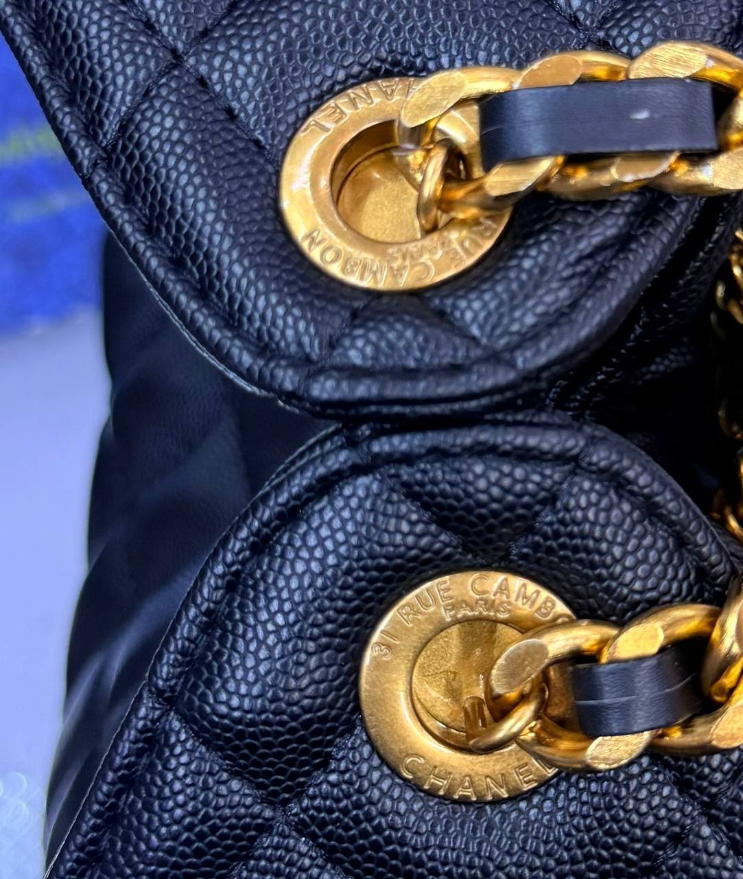 Chanel
110 dhs💛
With Box

Zain50
♥️♥️♥️