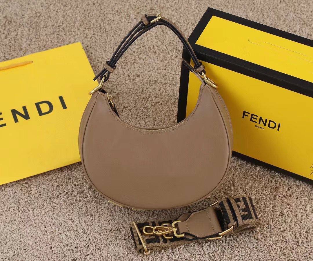 Fendi
Master 
For Price 👇 WTSP Text Zain 0568585901

Zain142
♥️♥️♥️