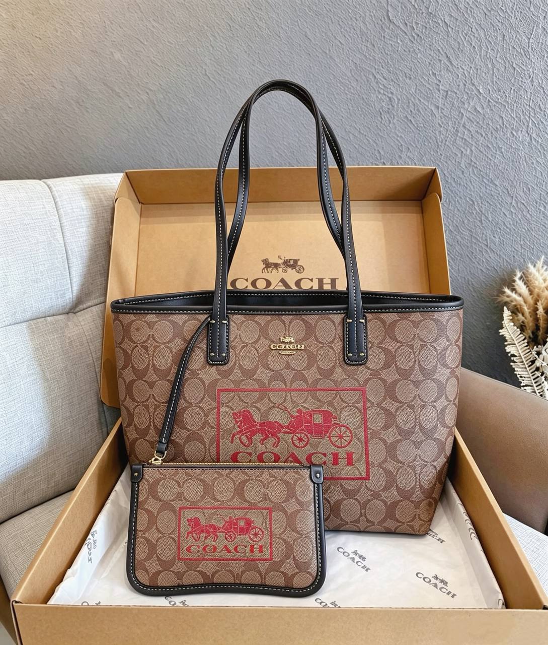 COACH 

NEW CAME 

HIGH QUALITY 

WITH POUCH 
115 dhs🇦🇪🇦🇪

Zain295
Zain17
♥️♥️♥️