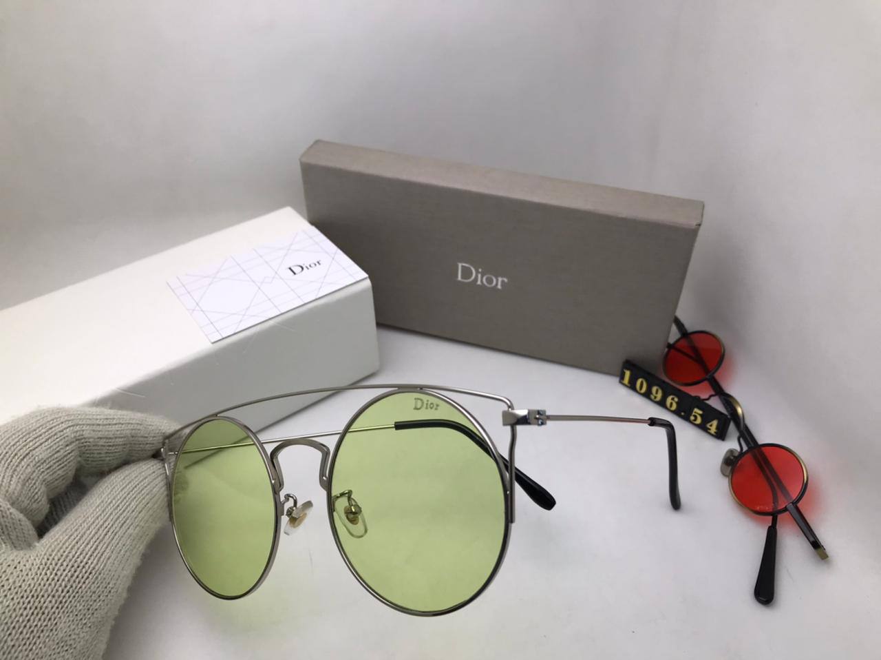 Dior
70 dhs✅

Zain126
♥️♥️♥️