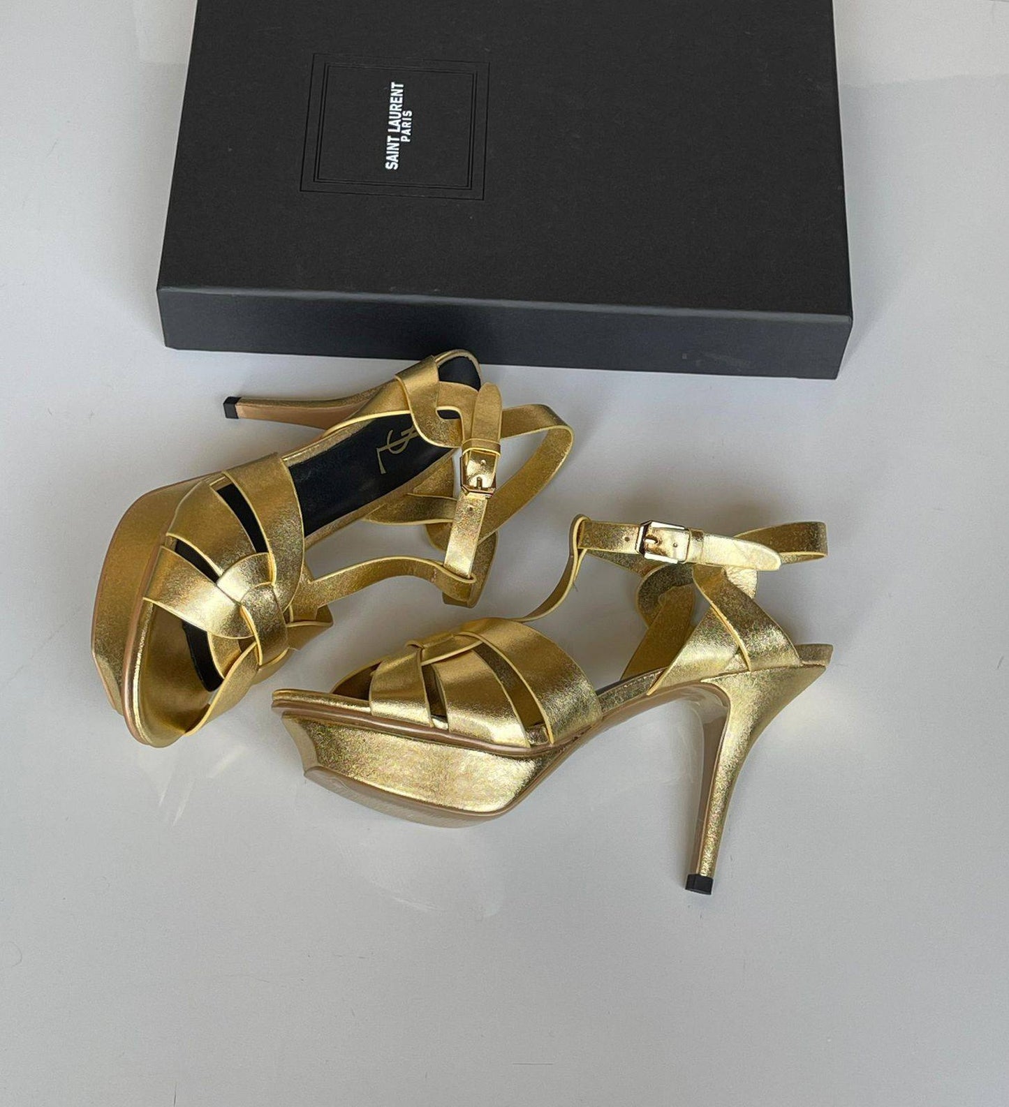 YSL 
SuperMaster Quality 💯
450 dhs❣️
Size: 36-41💥

Zain171
♥️♥️♥️
