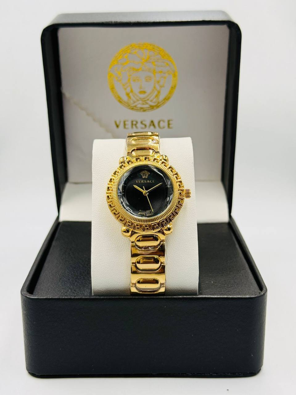 Versace ladies 
55 dhs🪙🌨️

Zain08
♥️♥️♥️