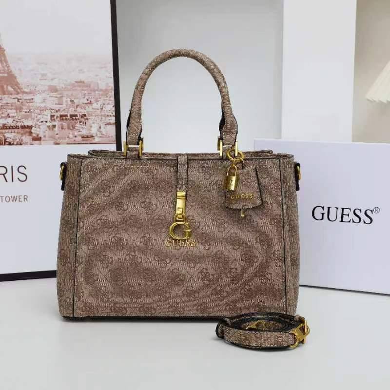 Guess
95 dhs🪙💕
high quality

Zain26
♥️♥️♥️