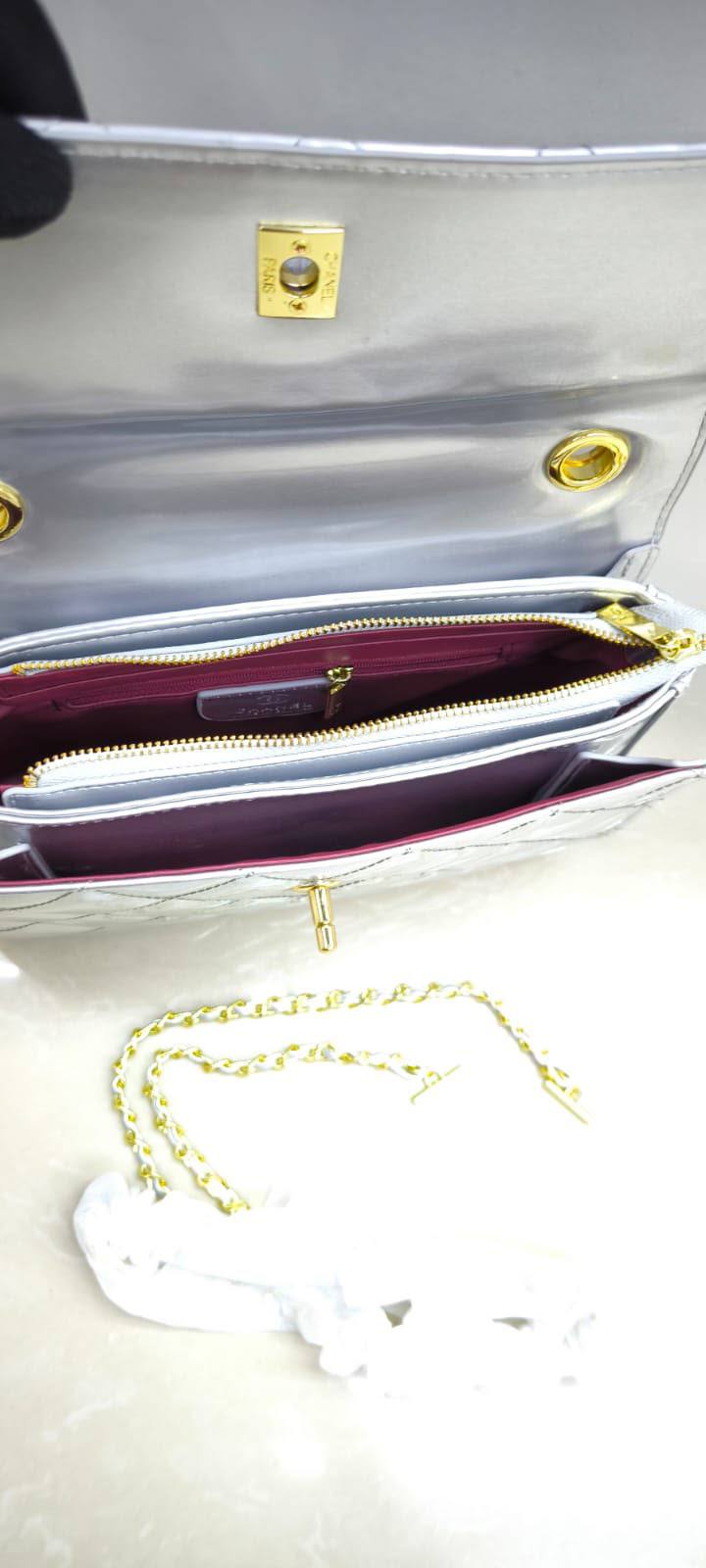 Chanel 
with box 
120 dhs✅

Zain215
♥️♥️♥️