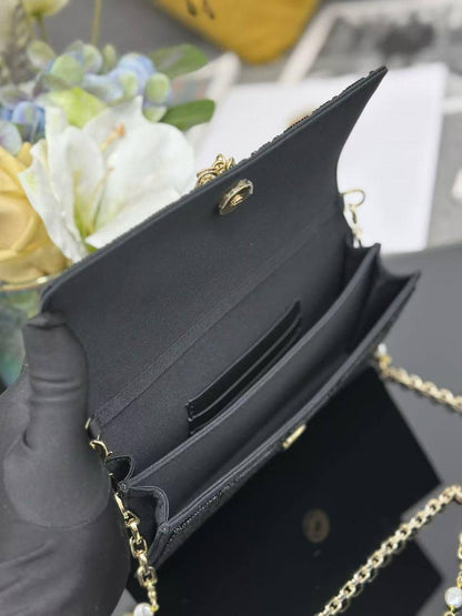 Dior Mini Bag Microbead Embroidered Cotton✅*
*Size 18 cm*
For Price 👇 WhatsApp✅
0568585901 
0507557372
0552275751 Owner Zain 👌

Zain274
♥️♥️♥️
