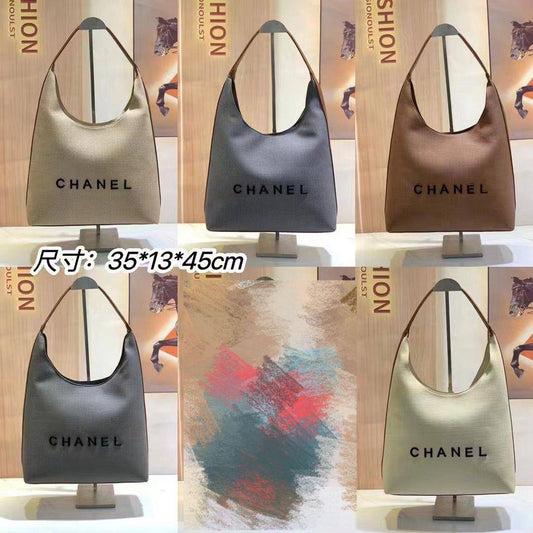 Chanel
115 dhs✅
Size 45 cm 

Zain300
♥️♥️♥️