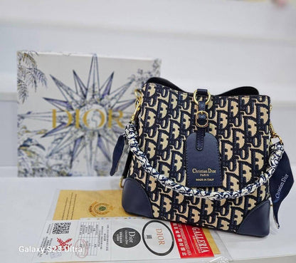 Dior - LV - Gucci - Hermes
Good quality 

with box 🎁

100 dhs✅

Zain186
♥️♥️♥️