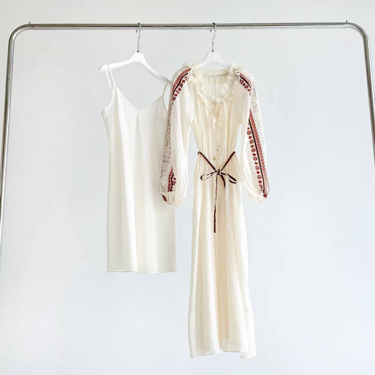 ❤️‍🔥ZIMMERMANN NEW❤️‍🔥
   💯 % LINEN+COTTON✨
      ✨VIP quality 😍
Sizes;  0-1-2-3
750 dhs💓

Zain287
♥️♥️♥️