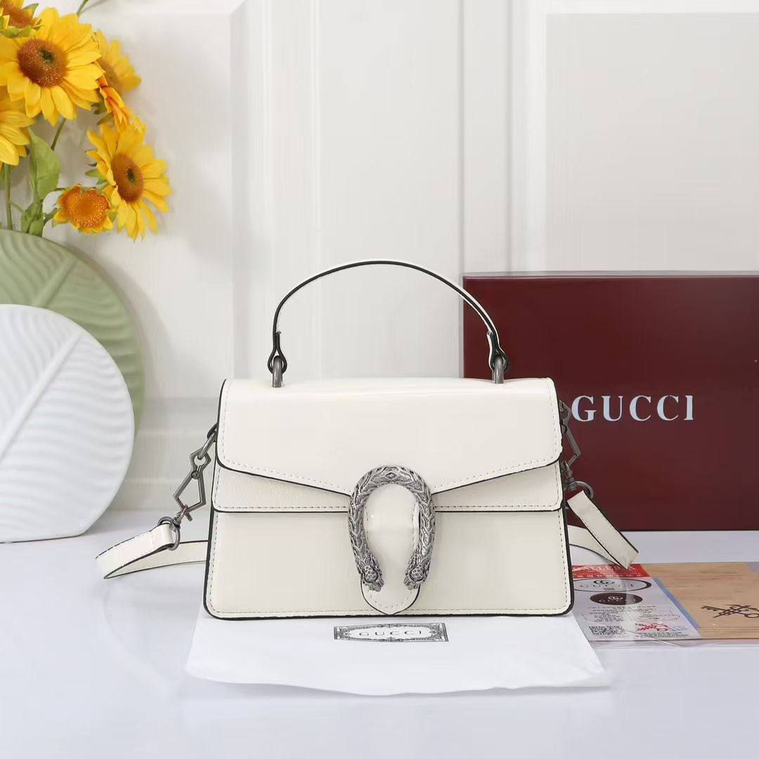 GUCCI 

HIGH QUALITY 

WITH BOX 
🎁🎁🎁

120 dhs✅

Zain39
♥️♥️♥️