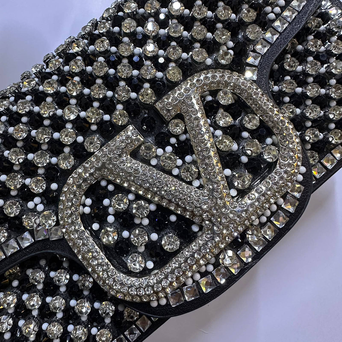 VALENTINO 

COPY ONE 

NEW CAME 

WITH BOX 
195 dhs🇦🇪🇦🇪

Zain39
Zain295
♥️♥️♥️