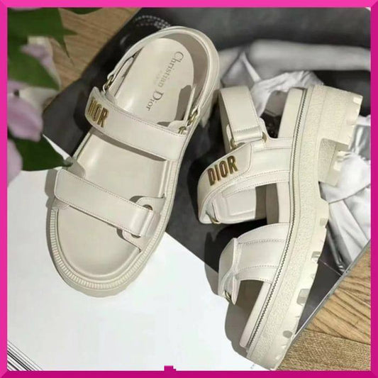 DIOR 
☘️ *SIZE  36  to 41 ☘️                                                                                                       
260 dhs💓

Zain224
♥️♥️♥️