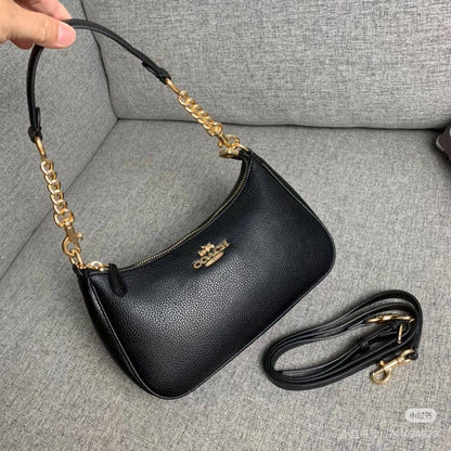 Coach  
24cm  
with box  
🎁🎁🎁

90 dhs🇦🇪

Zain114
♥️♥️♥️