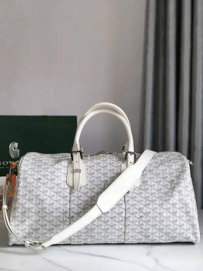 GOYARD Traveling Bag
Good Quality 
95 dhs🪙🌨️

Zain250
♥️♥️♥️