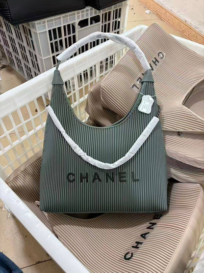 Chanel
110 dhs✅

Zain143
♥️♥️♥️