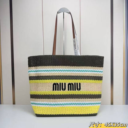 Miu Miu
300 dhs✅
Master🌺🌺

Zain153
♥️♥️♥️