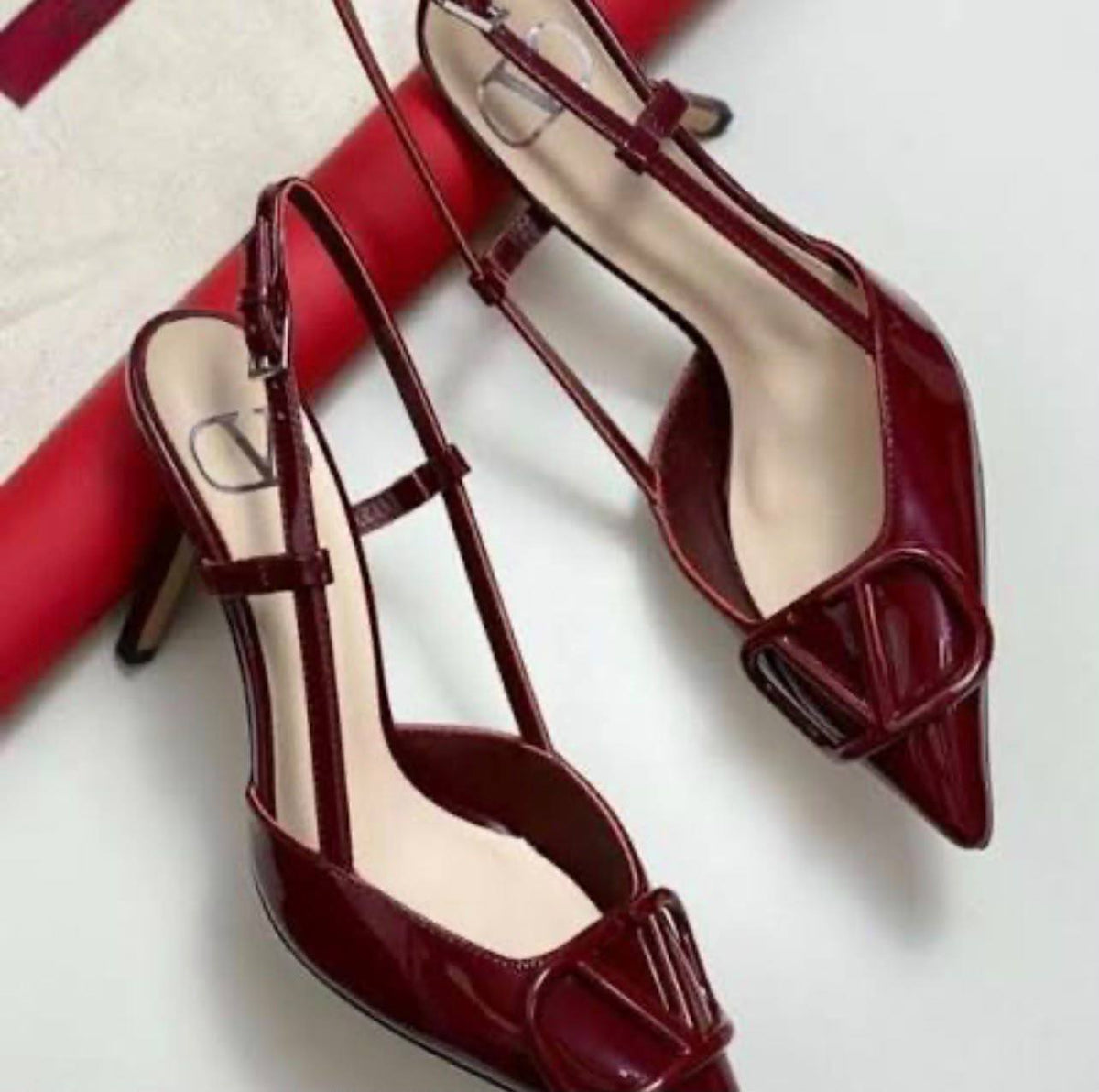 𝐑𝐄𝐒𝐓𝐎𝐂𝐊

𝐕𝐚𝐥𝐞𝐧𝐭𝐢𝐧𝐨 𝟕-𝐜m
💯high quality

Size 36-37-38-39-40-41

110 dhs🇦🇪🇦🇪

Zain21
♥️♥️♥️