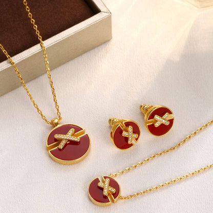 Choumet SET 
NECKLACE 
BRACELET 
EARRINGS 
130 DHS🪙🌨️

With BOX And Paper Bag
🎁🎁🎁

Zain89
♥️♥️♥️